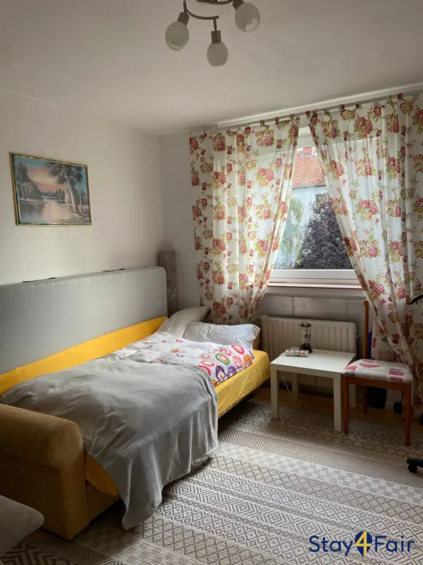 first floor apartment near Hannover exhibition center walking distance