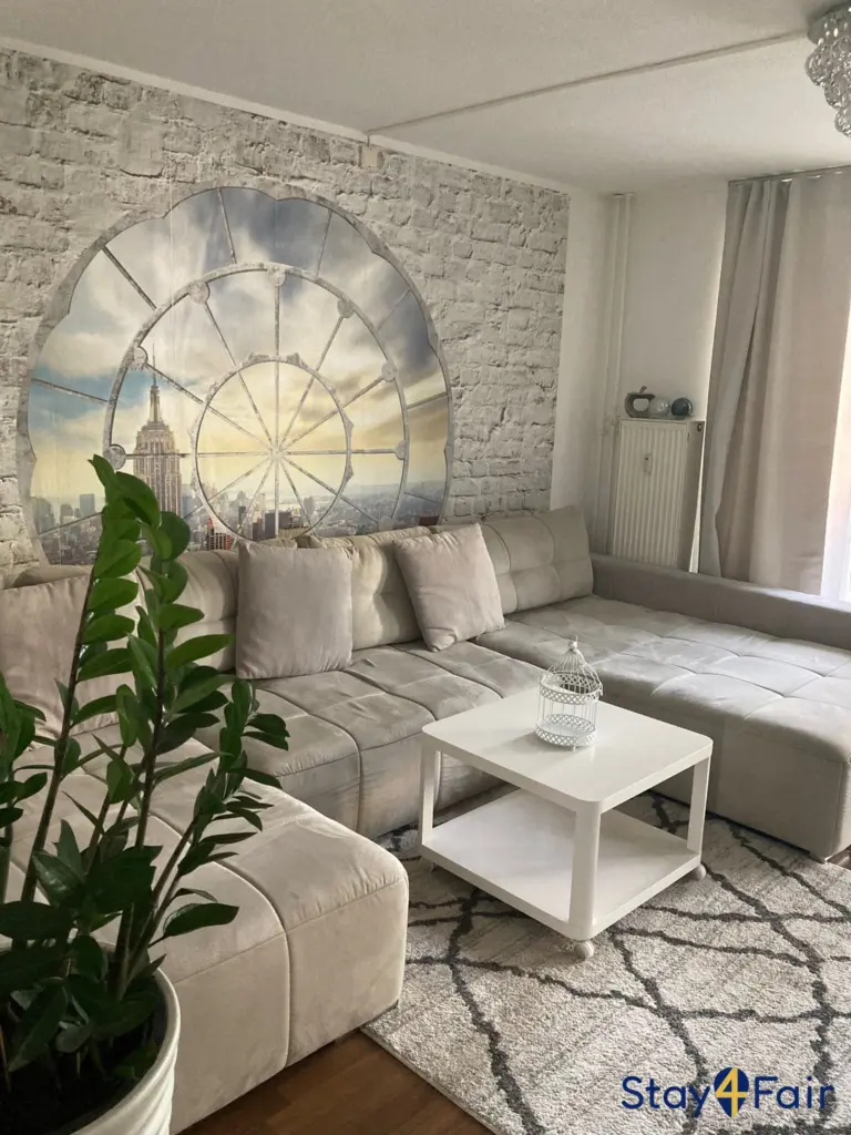 living room in 3 room apartment near tram line 6 Hannover