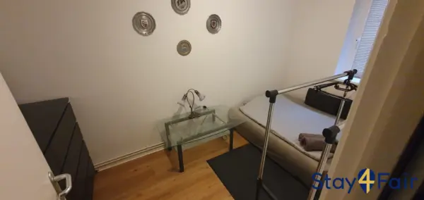bedroom in clean 2 room apartment near Hannover Messe