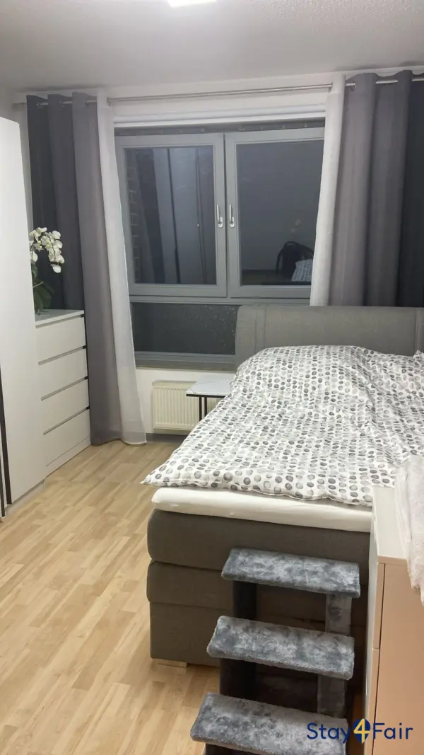 apartment with double bed, semi double bed and sofa bed Hannover