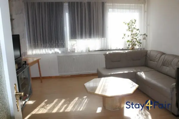 apartment near tram stop shops and restaurants Hannover exhibition center