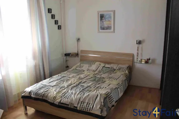 bedroom in apartment within walking distance to Hannover Messe West