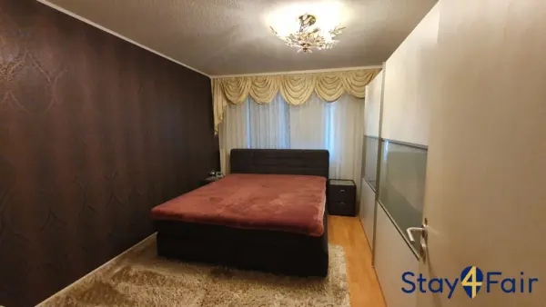 bedroom in clean apartment near Hannover Messe Ost
