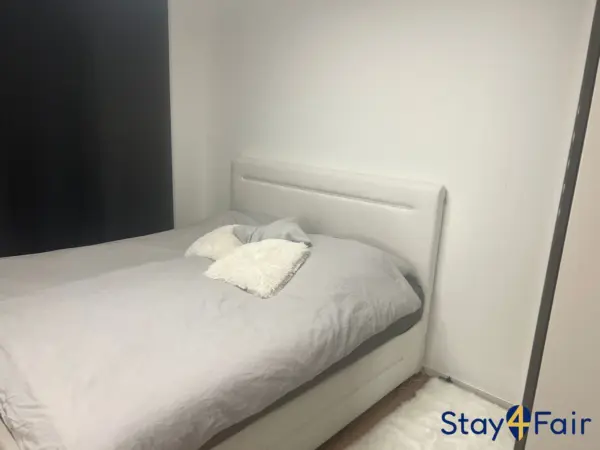 bedroom in modern apartment near Hannover Messe