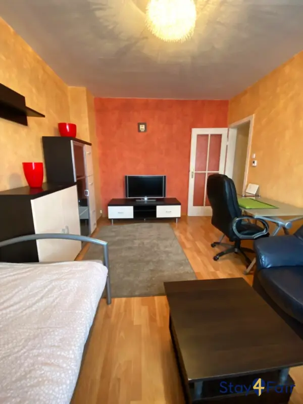 apartment with direct tram connection to Hannover exhibition center