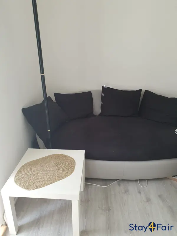 affordable clean apartment near Hannover exhibition center