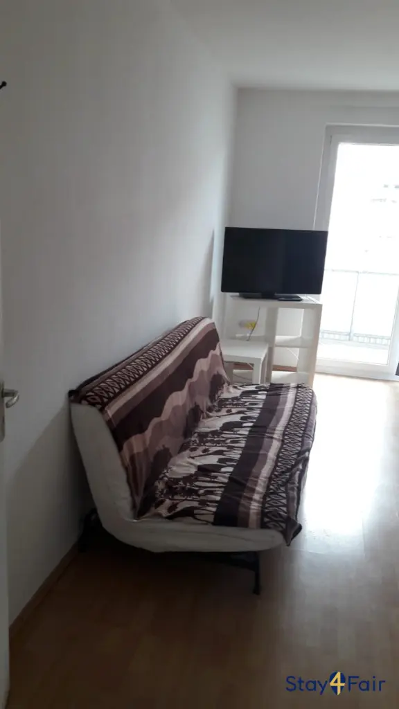 small apartment located directly near Hannover exhibition center