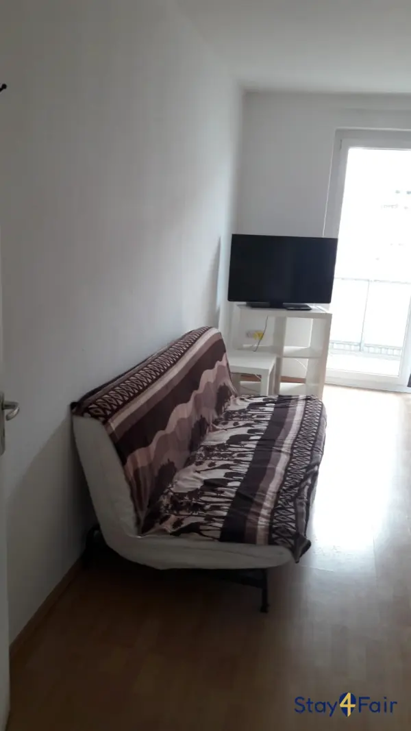 small apartment located directly near Hannover exhibition center