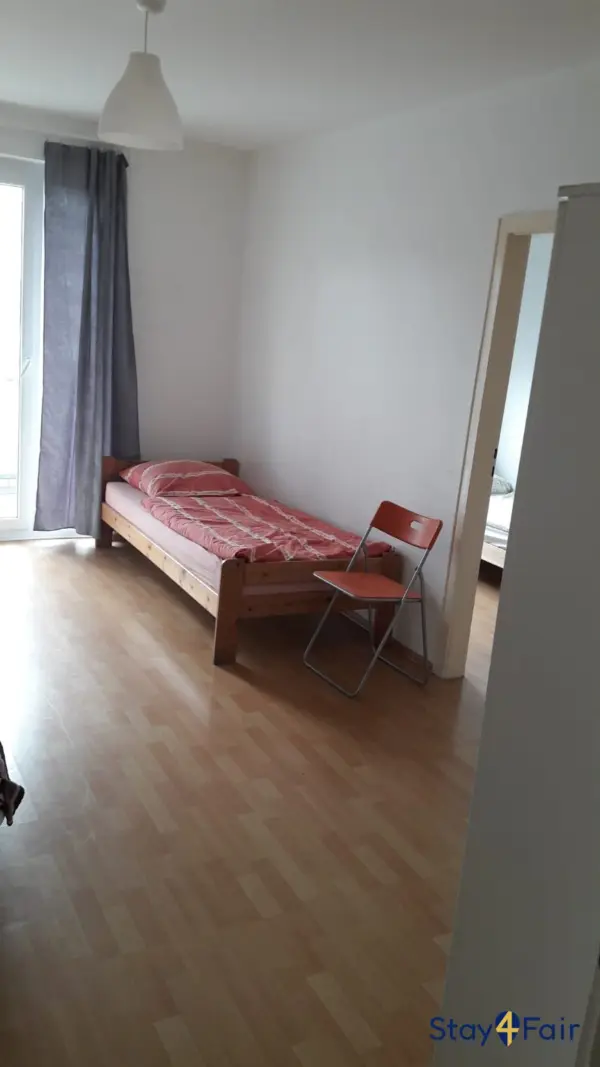 bedroom in small apartment near Hannover Messe