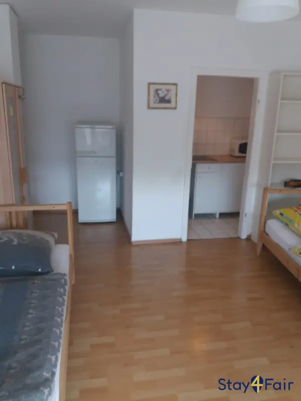 bedroom in apartment right next to Hannover exhibition center