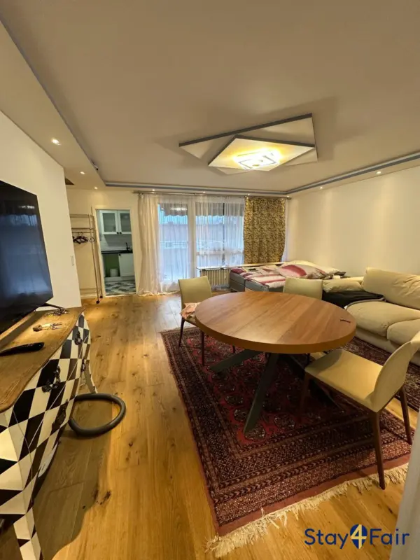 clean apartment near Hannover Messe Nord with comfortable living room
