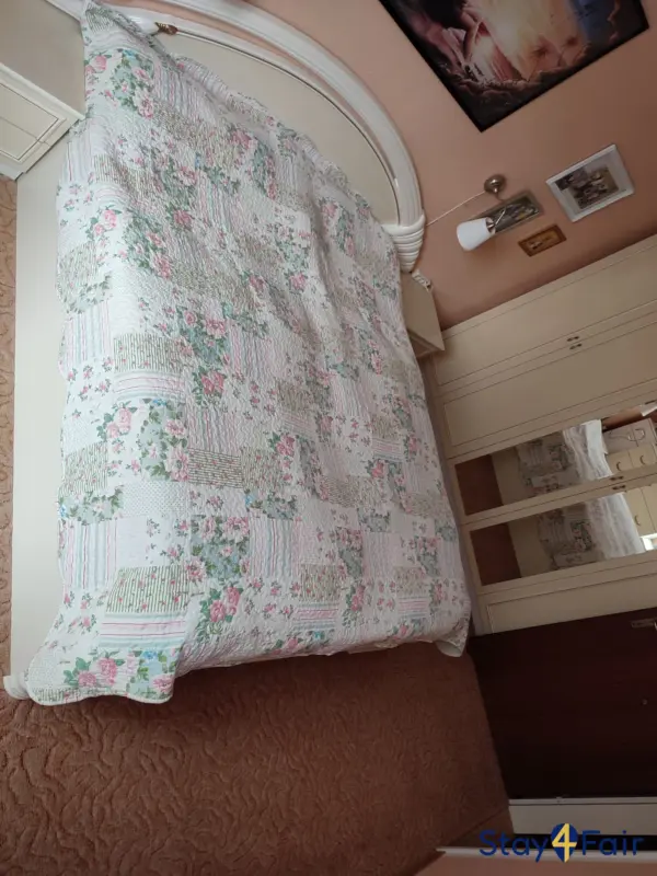 bedroom in apartment near Hannover exhibition center