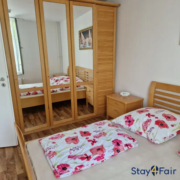 bedroom in apartment near Hannover exhibition center Messe Ost