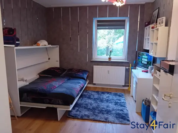 bedroom in apartment 900 meters from Hannover Messe Nord