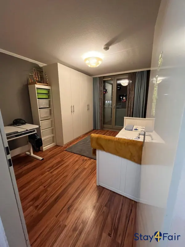 apartment with double bed and single bed near Hannover Messe
