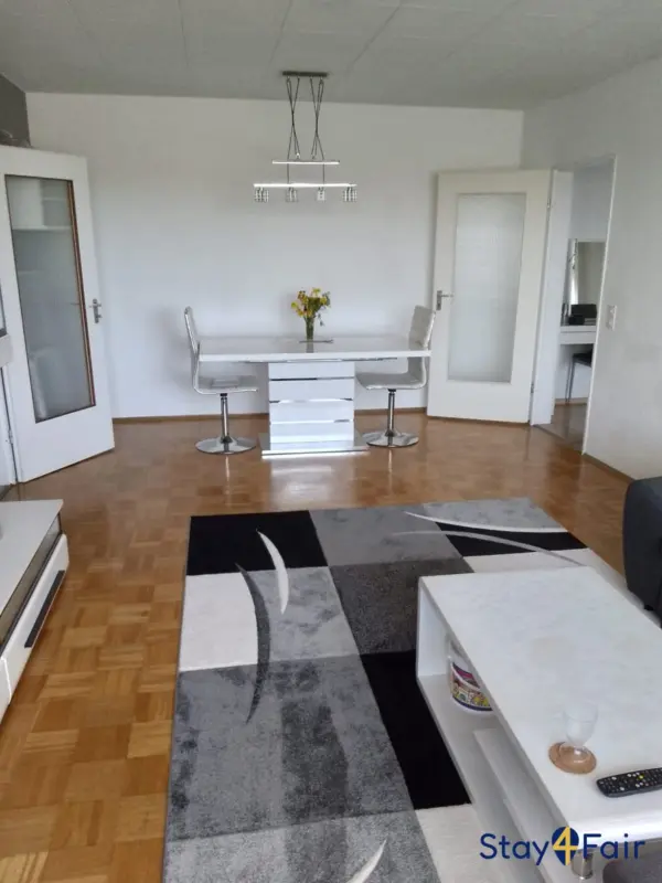 apartment near tram stop and shopping center close to Hannover Messe