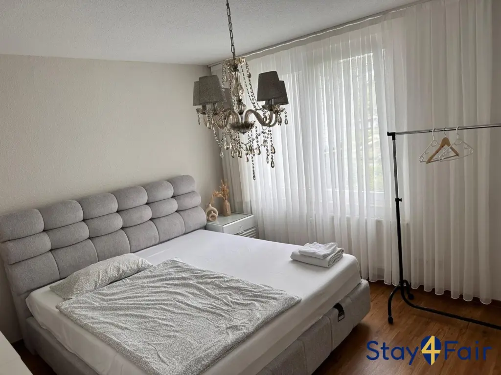 bedroom in modern apartment near Hannover exhibition center