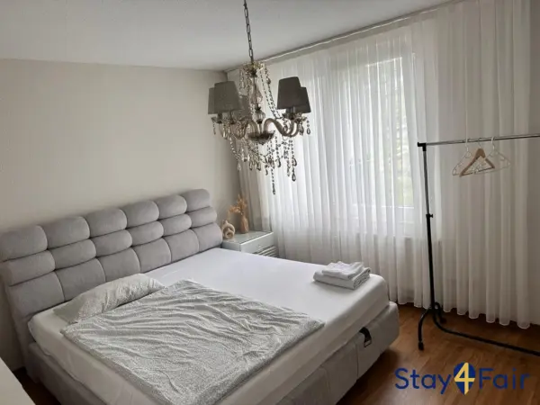 bedroom in modern apartment near Hannover exhibition center