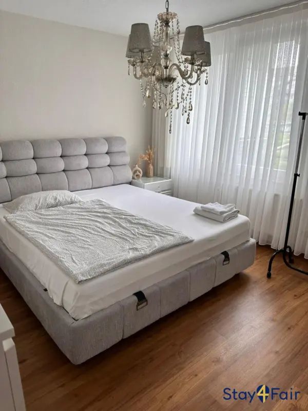 bedroom in modern apartment near Hannover exhibition center