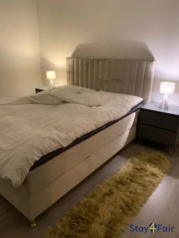 bedroom in apartment near Hannover Messe entrance