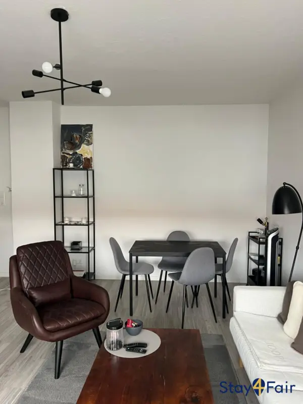 apartment with direct tram lines 1 and 2 to Messe West Hannover